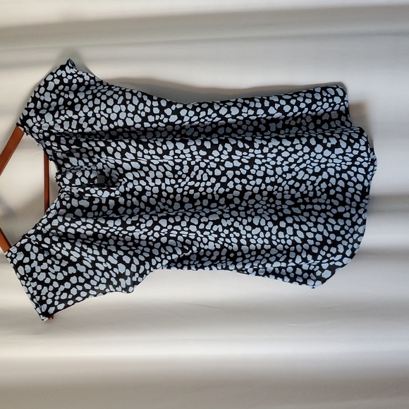 Joe Fresh Blouse with Tie Cut-Out on the Back - Picture 2 of 4